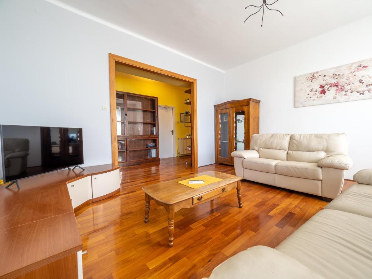 Classy And Sunny Apartment In Rijeka Exterior photo
