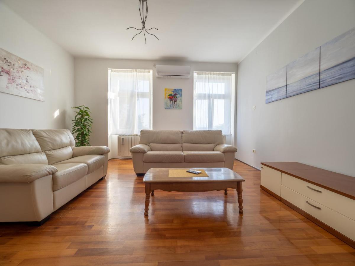 Classy And Sunny Apartment In Rijeka Exterior photo